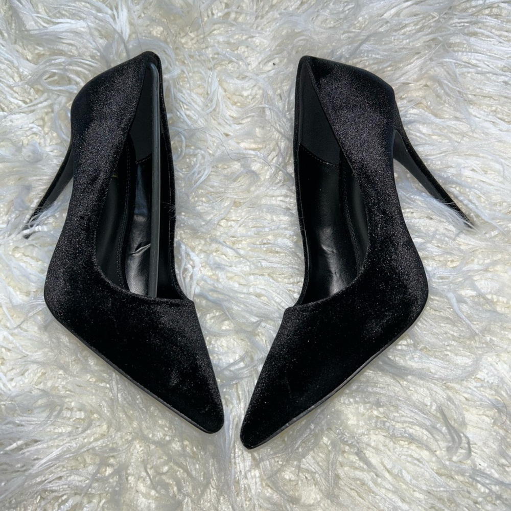 Black suede stiletto pumps sz 11